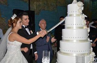 Jandarma Komutanı oğlunu evlendirdi