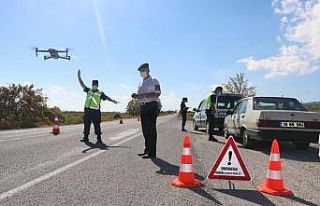 Jandarma trafiği havadan denetliyor