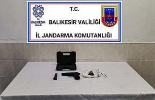Jandarma uyuşturucu tacirlerine göz açtırmıyor