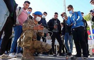 Jandarmadan üniversite öğrencilerine bilgilendirme