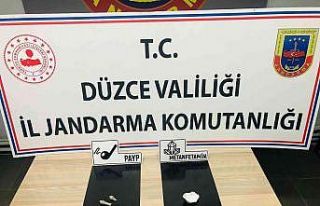 Jandarmanın şüphelenip durdurduğu şahsın üzerinden...
