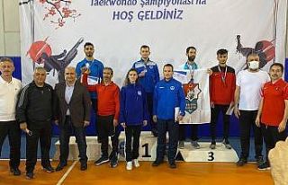 Kağıtsporlu karateciler engel tanımadı