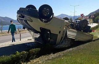 Kamyonetin çarptığı üniversite öğrencisi yaralandı