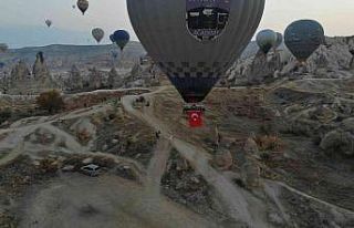 Kapadokya’da gökyüzünde 29 Ekim Cumhuriyet Bayramı...