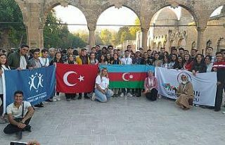 Kardeş ülke Azerbaycan’dan gelen gençler Balıklıgöl’ü...