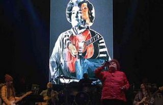 Kartal’da Selda Bağcan rüzgarı esti