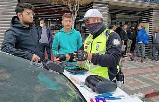 Kasksız sürücülere ceza yağdı