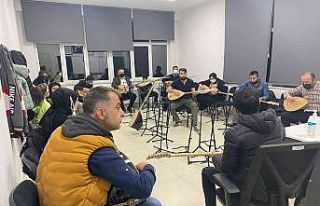 KASMEK’te bağlama kursları başladı