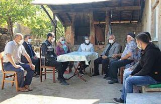 Kaymakam Saçal ve Başkan Kepez ilçe halkıyla bir...