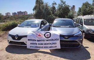 Kiraladıkları otomobilleri parçalamışlar