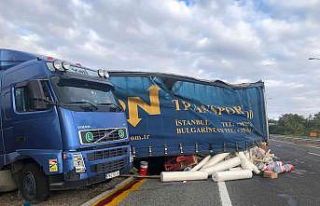 Kırklareli’de tır şarampole devrildi