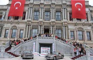 Klasik otomobil tutkunları Cumhuriyet Rallisi’nde...