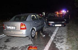 Kocaeli’nde 3 araç birbirine girdi: 2 yaralı