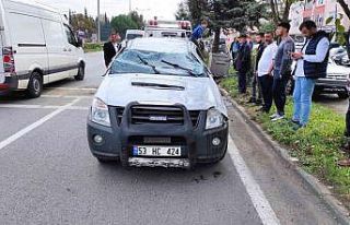 Kontrolden çıkan kamyonet karşı şeride geçip...