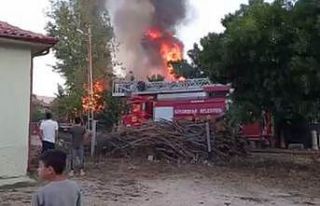 Konya’da müstakil alev alev yandı