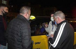 Koronavirüs temaslısı oğluyla gezintiye çıkan...