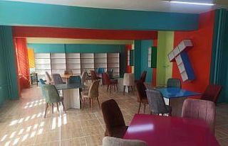 Köy okulu yeni kütüphanesine kitap desteği bekliyor