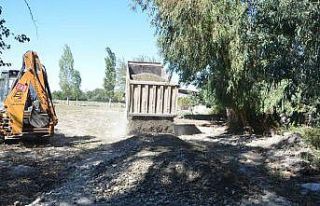 Kozan Belediyesi kış öncesi yol çalışmalarını...