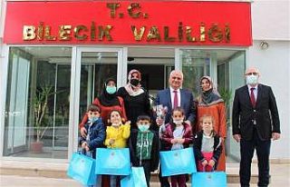 Kur’an kursu öğrencileri Vali Kızılkaya’yı...