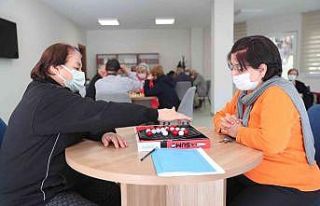 Kurslar açıldı, büyükler büyük ilgi gösterdi