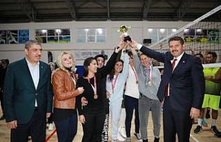 Kurumlar arası voleybol turnuvasında şampiyon belli...