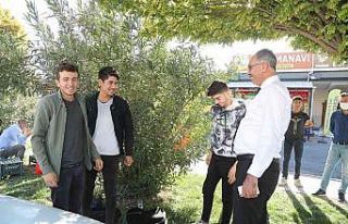 Kuş, talepleri sahada dinlemeye devam ediyor