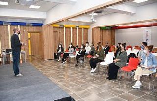 Kuşadası Belediyesi personeline proje yazma eğitimi