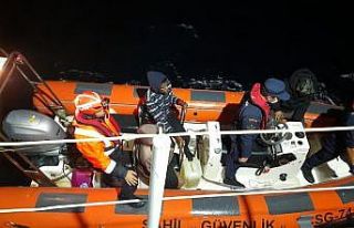 Kuşadası’nda 22 düzensiz göçmen kurtarıldı