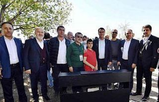 Kusursuz kulak Bager Çalışcı, Cumhurbaşkanı...