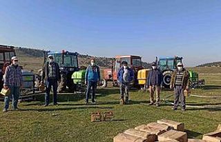 Kütahya’daki meralarda gübreleme çalışması