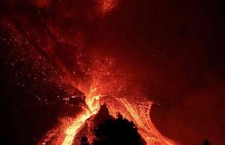La Palma’daki yanardağ felaketi tam 1 aydır sürüyor
