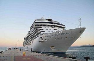 Lüks geminin ilk seferi Kuşadası’na