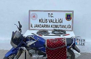 Mahalleleri elektriksiz bırakan hırsızlık zanlıları...