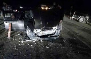 Malatya’da otomobil ile pikap çarpıştı: 2 yaralı