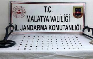 Malatya’da tarihi gümüş ve bronz sikkeler ele...