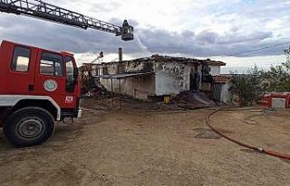 Malkara’da 2 ev yandı: 1 kişi hastanelik oldu