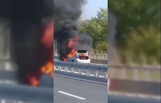 Maltepe’de otomobilin alev alev yandığı anlar...