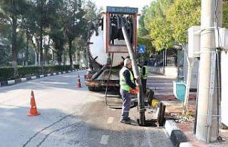 Manisa merkezde 9 bin yağmur suyu ızgarası temizlendi