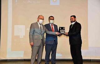 Manisa’da ‘Peygamberimiz ve vefa’ konulu konferans