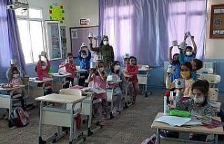 Manisalı çocuklar kumbarayı dolduracak, gıdayı...