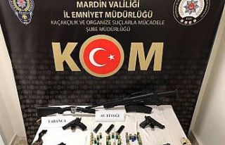 Mardin polisinden 3 ilçede kaçak silah operasyonu:...