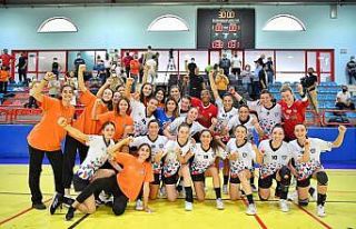 Mavi Kelebeklerin galibiyet serisi sürüyor