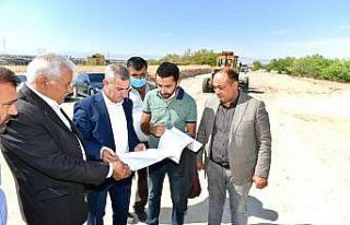 Melekbaba Mahallesindeki yol genişletme çalışmaları...