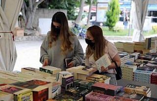 Menteşe Belediyesi Kitap Fuarı açıldı