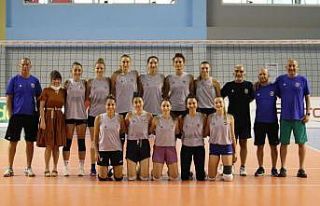Mersin BŞB Kadın Voleybol Takımı’nda hedef şampiyonluk