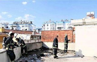 Metruk sinema binasında yangın