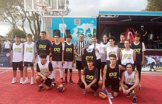 Meydanda basketbol coşkusu