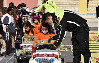 Mobil trafik eğitim tırı Burdur’da