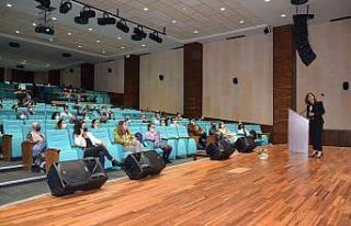 Modern tıpta arı ürünleri anlatıldı