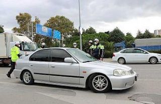 Modifiye tutkunu sürücüler cezadan kaçamadı